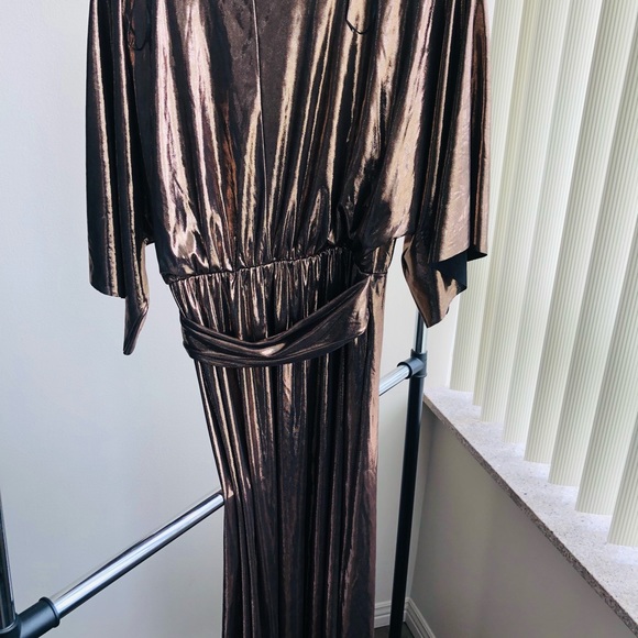 Good condition Zara dress, US S, 20CAD - Picture 2 of 2